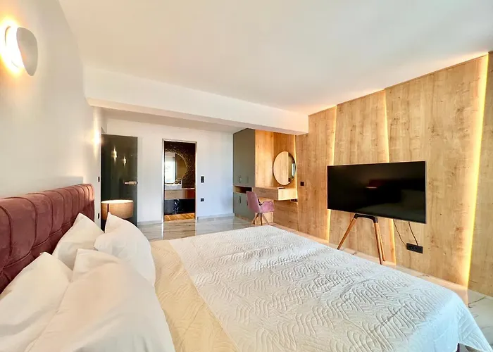Luxury Sun With Private Pool By Dadovillas Villa Barbati