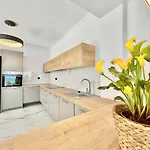 Luxury Sun With Private Pool By Dadovillas
