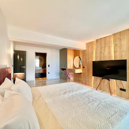 Luxury Sun With Private Pool By Dadovillas Villa Barbati